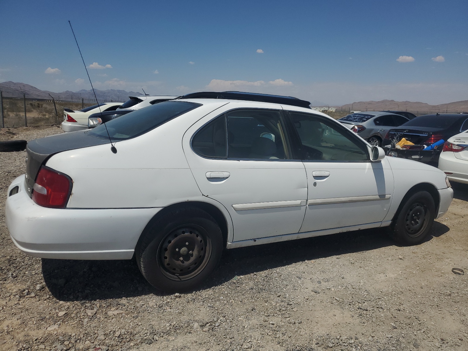 1N4DL01D9XC125068 1999 Nissan Altima Xe