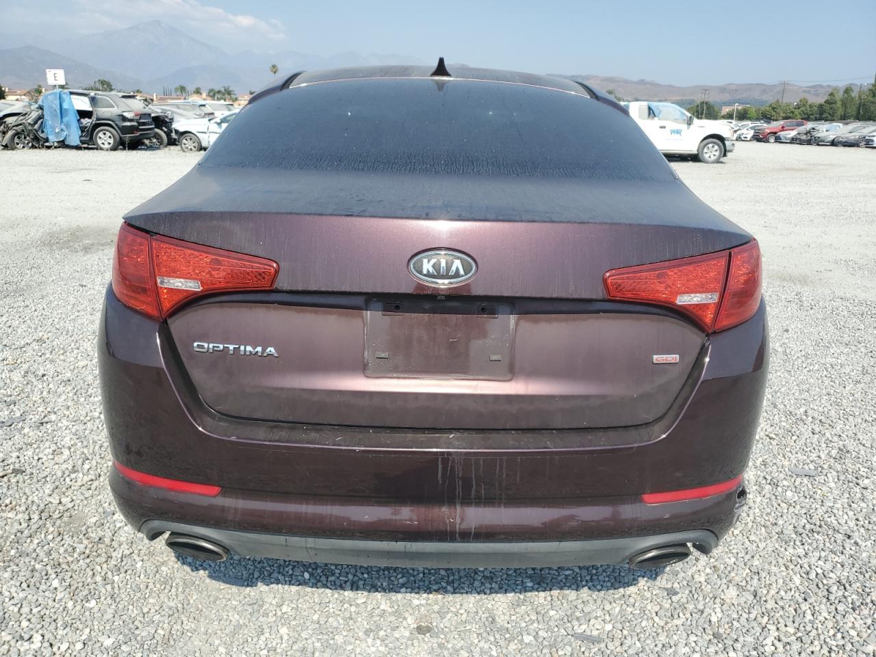 KNAGM4A75B5166118 2011 Kia Optima Lx