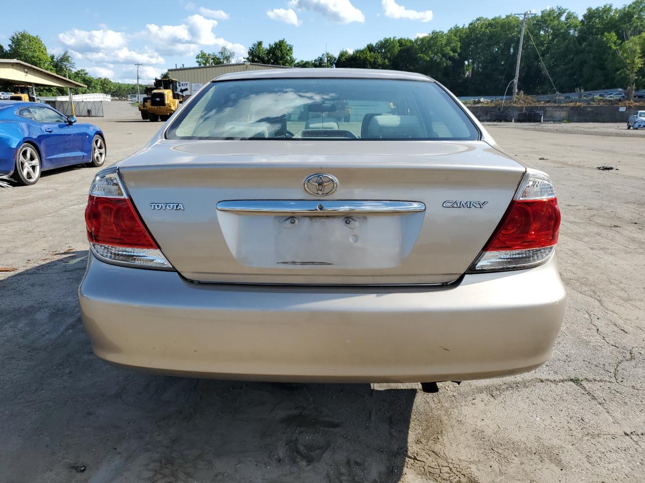 2005 Toyota Camry Le VIN: 4T1BE32K85U636431 Lot: 63975444