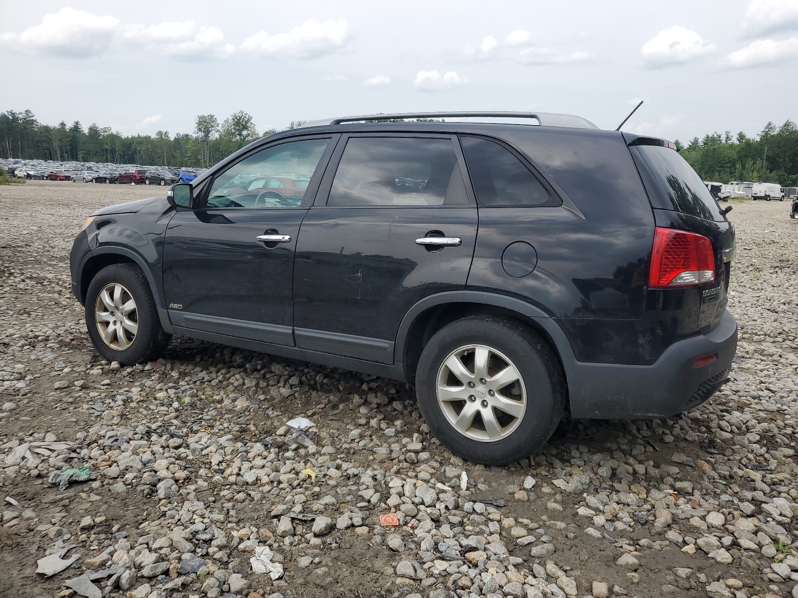 5XYKTCA15BG114775 2011 Kia Sorento Base