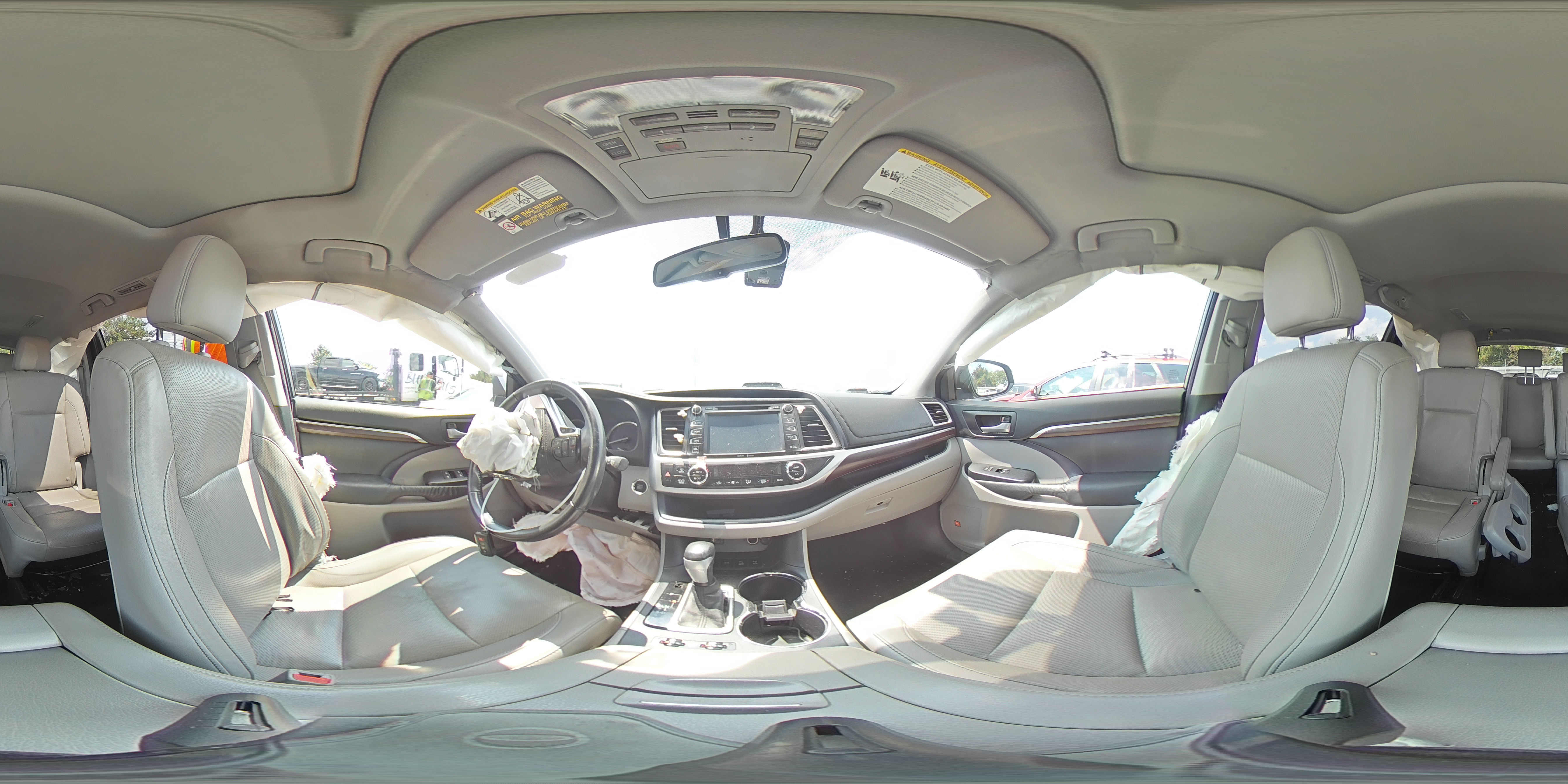 2015 Toyota Highlander - Image 13