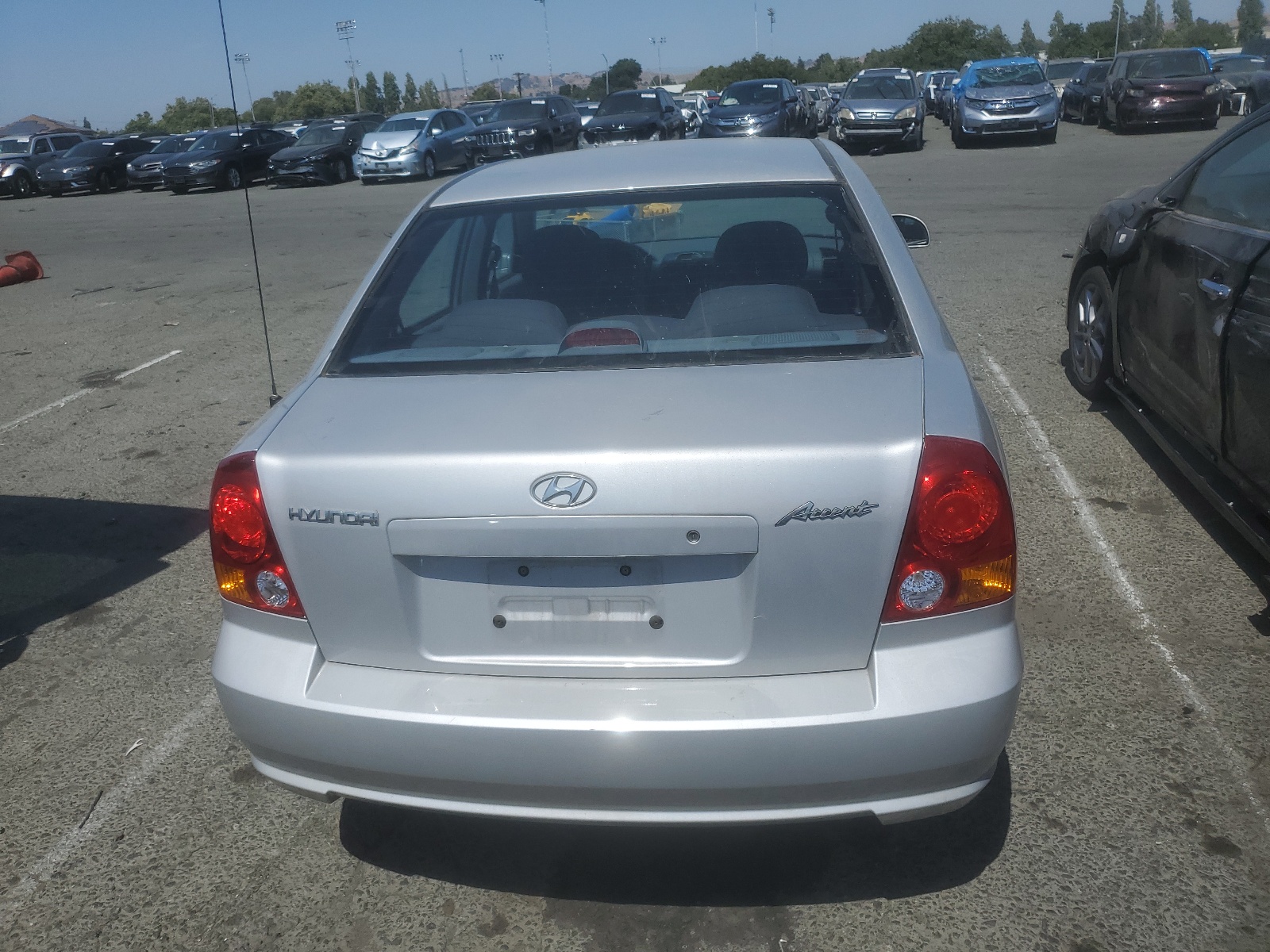 KMHCG45C35U657082 2005 Hyundai Accent Gl