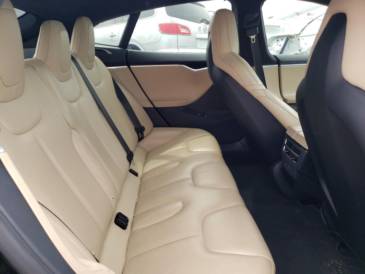 5YJSA1E24GF172744 2016 Tesla Model S