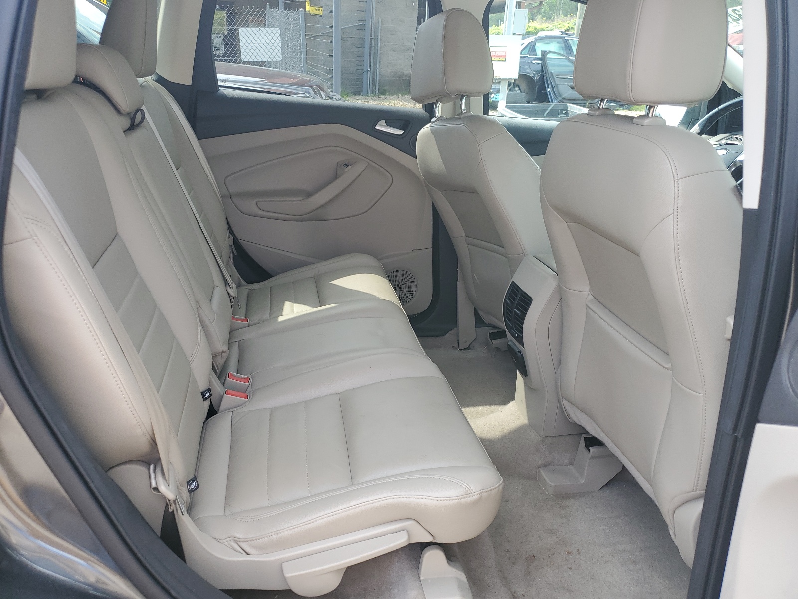 1FMCU9J97GUB65724 2016 Ford Escape Titanium