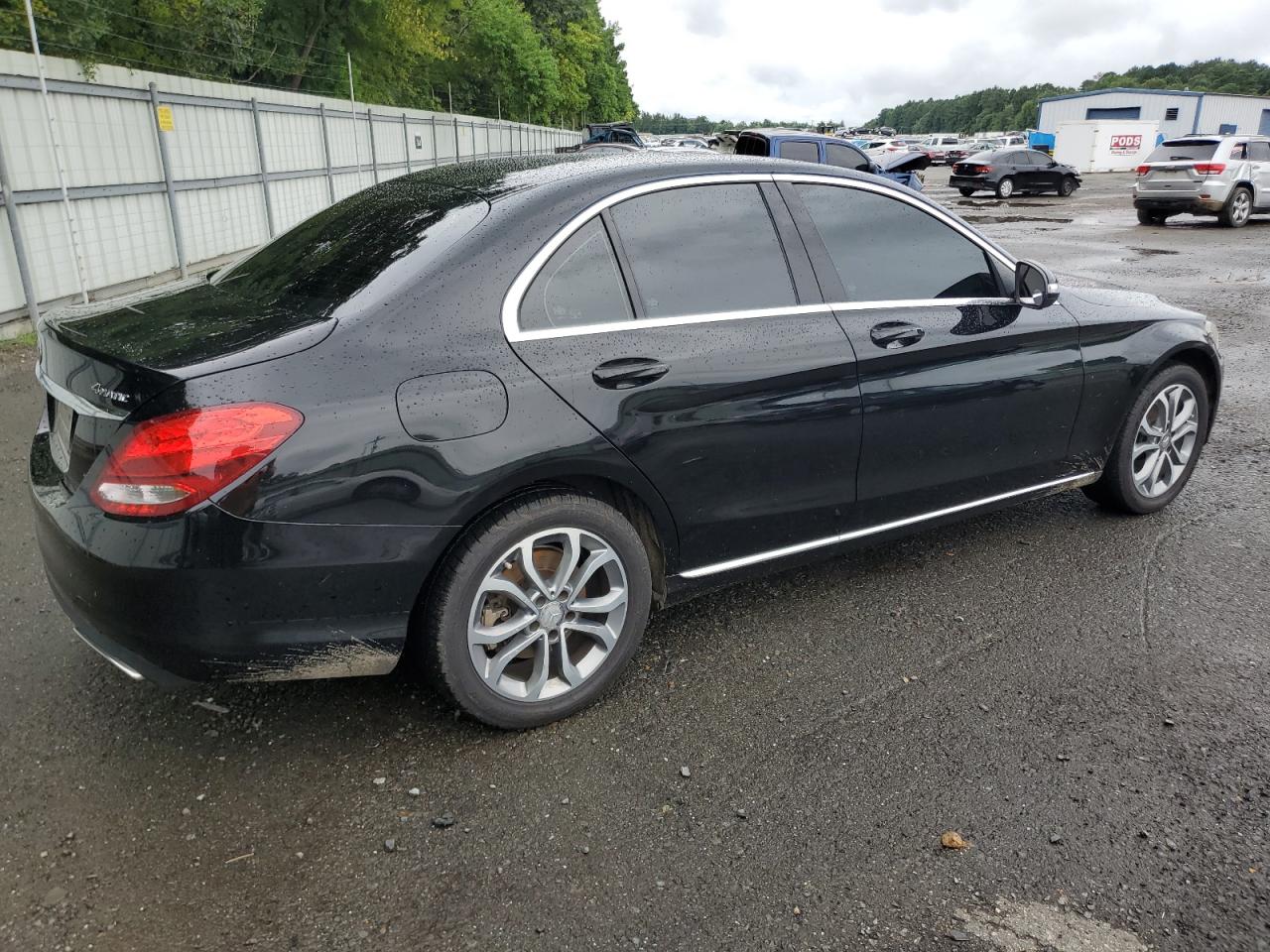 VIN 55SWF4KB4FU000669 2015 MERCEDES-BENZ C-CLASS no.3