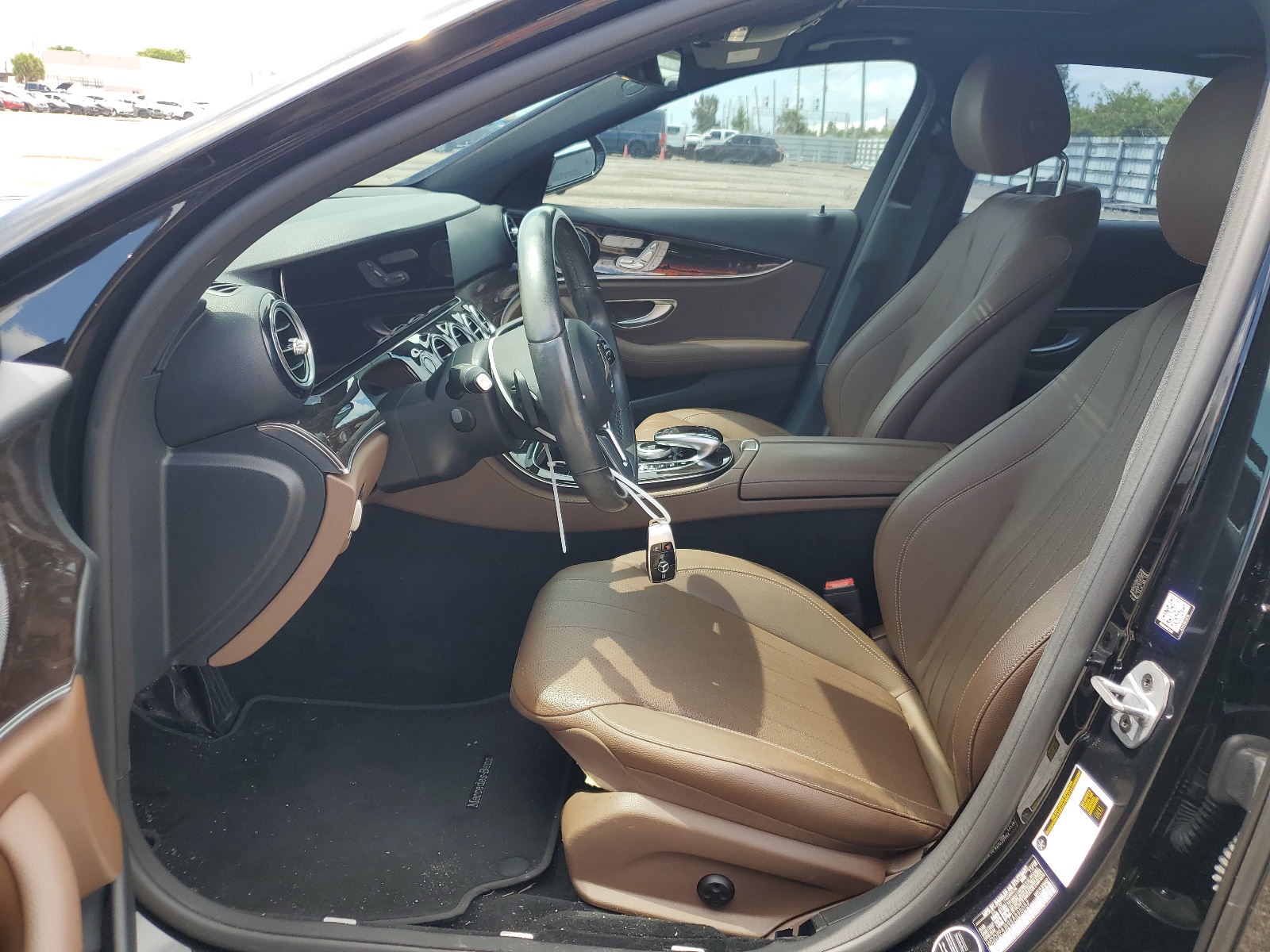 WDDZF4JB9KA595057 2019 Mercedes-Benz E 300