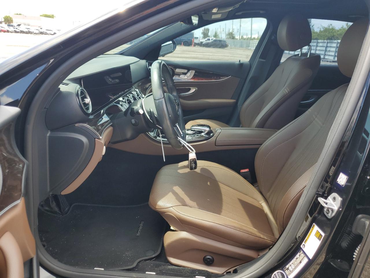 2019 Mercedes-Benz E 300 VIN: WDDZF4JB9KA595057 Lot: 63340914