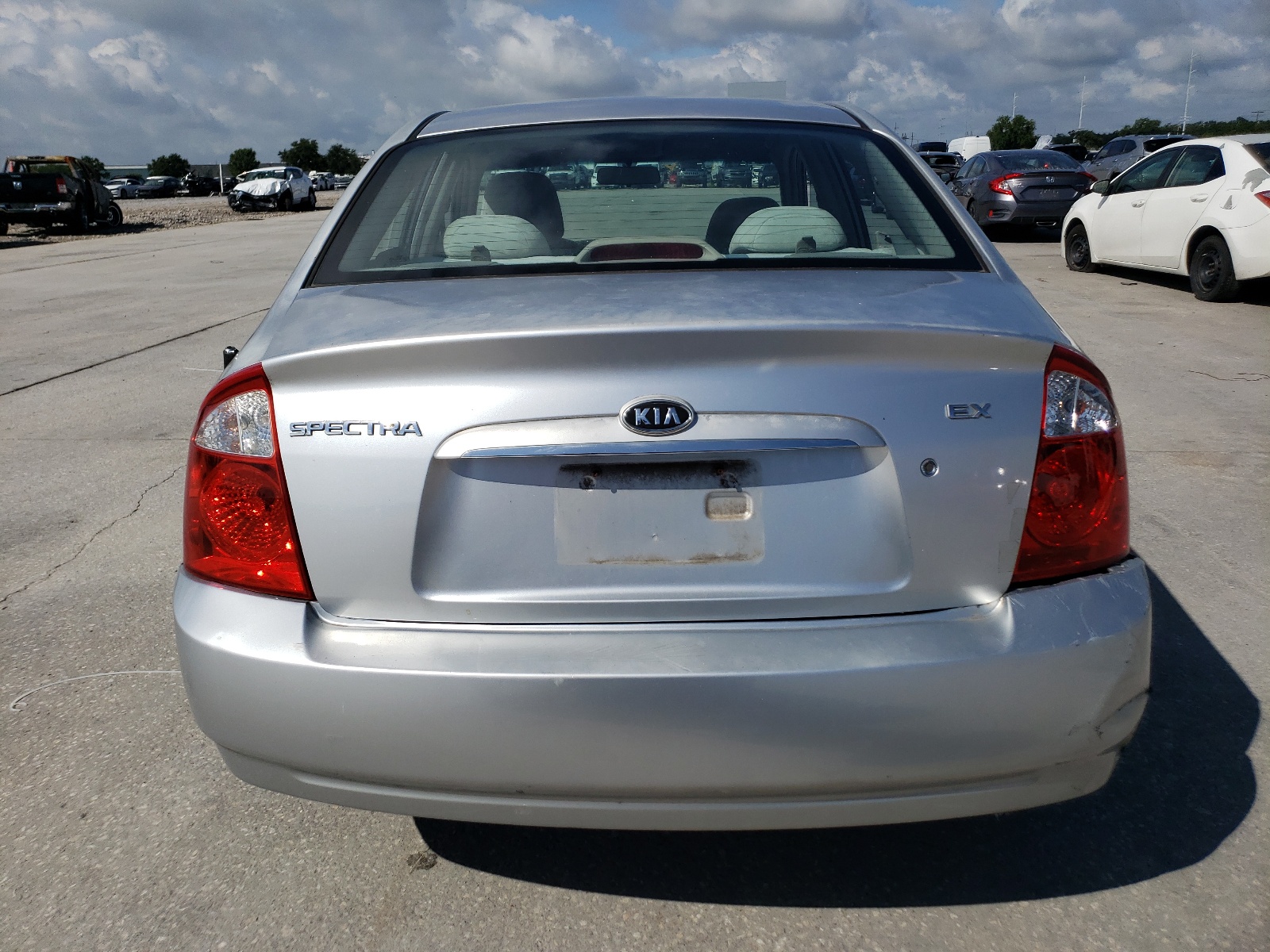 KNAFE121765268673 2006 Kia Spectra Lx