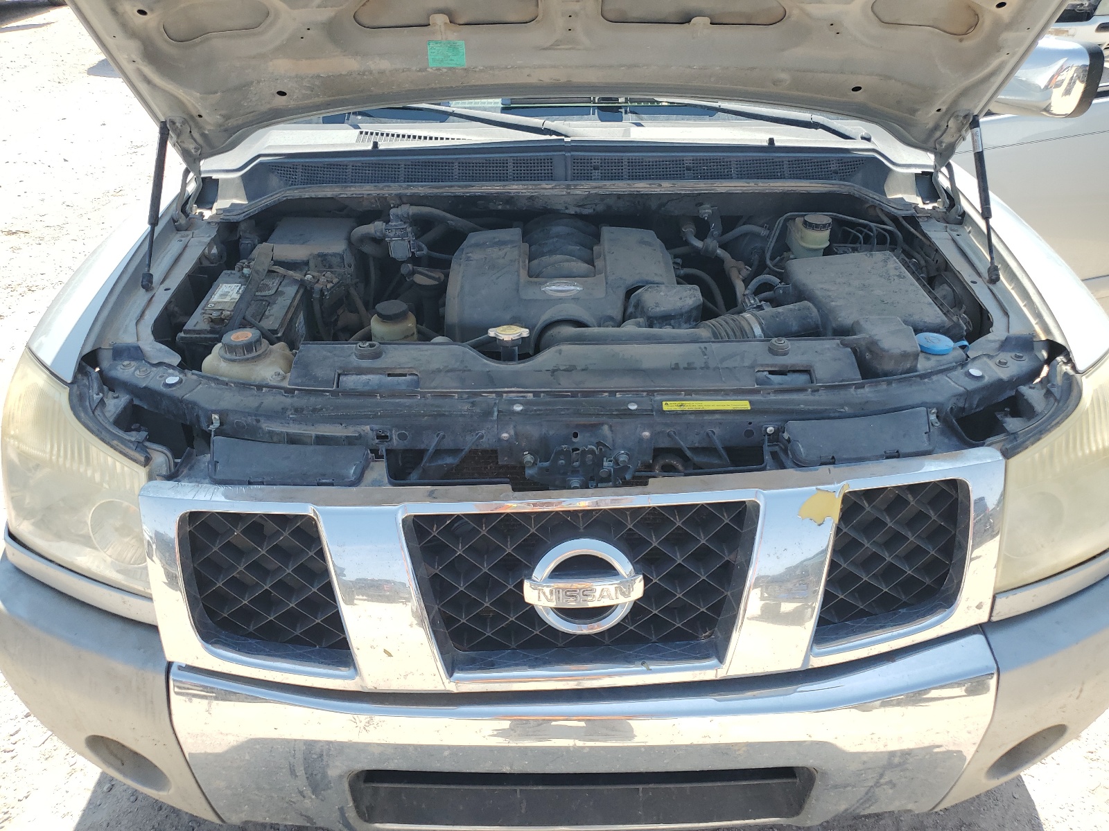 5N1AA08A25N724728 2005 Nissan Armada Se