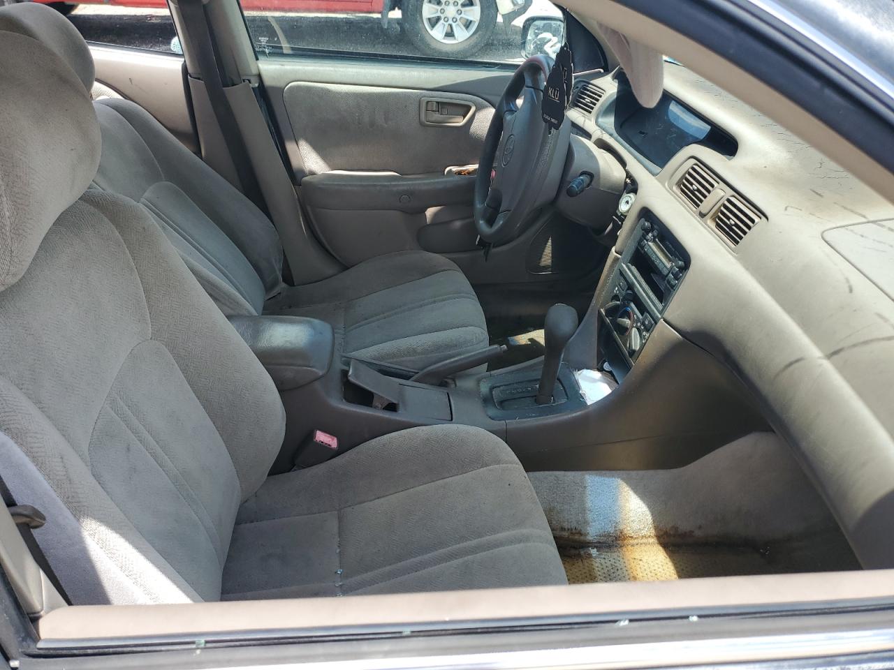 1999 Toyota Camry Ce VIN: 4T1BG22K2XU555951 Lot: 61793924