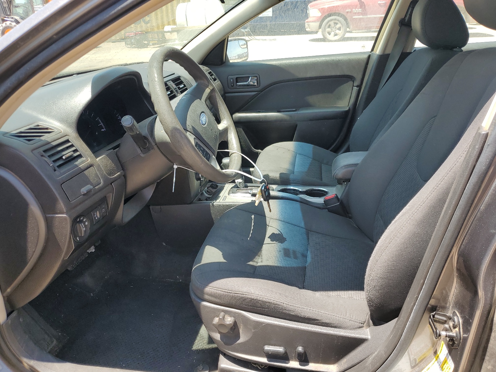 3FAHP0HA2BR163494 2011 Ford Fusion Se