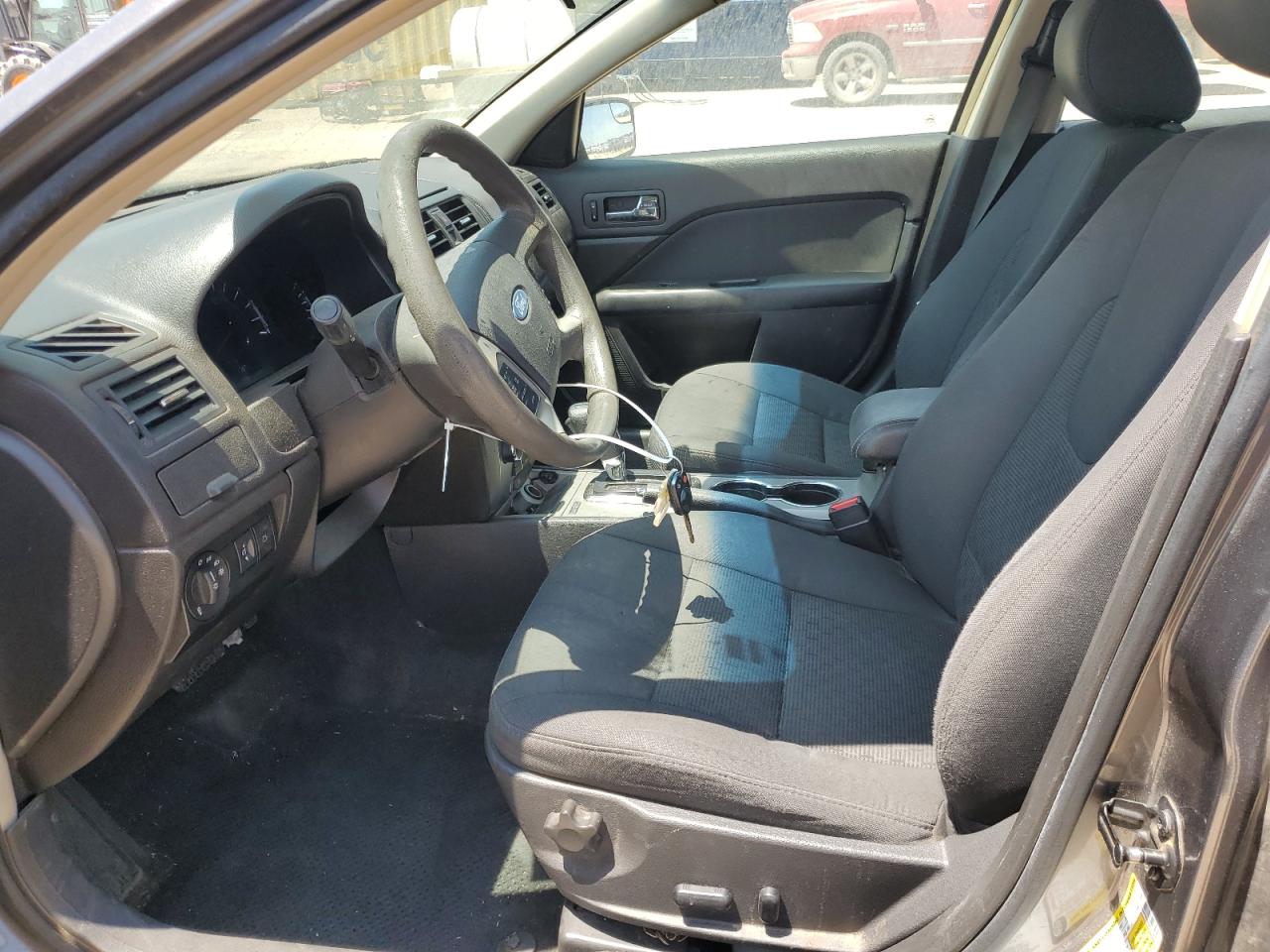 2011 Ford Fusion Se VIN: 3FAHP0HA2BR163494 Lot: 63558084