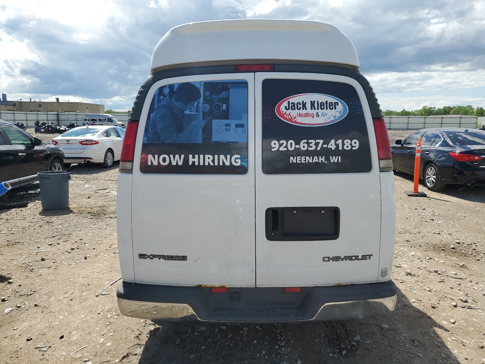 1GBFG15RXY1251007 2000 Chevrolet Express G1500