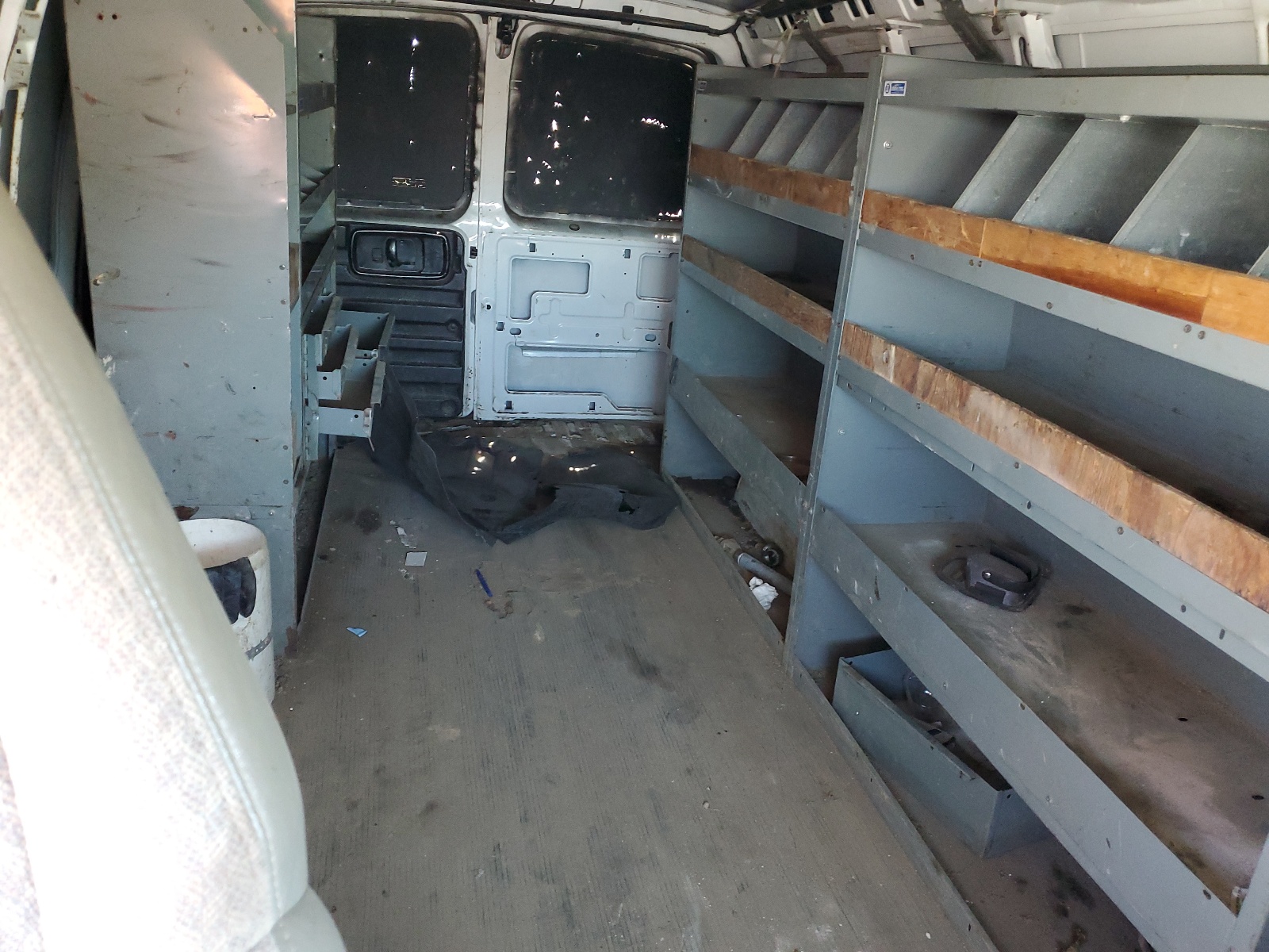 1GCGG25R7Y1241783 2000 Chevrolet Express G2500