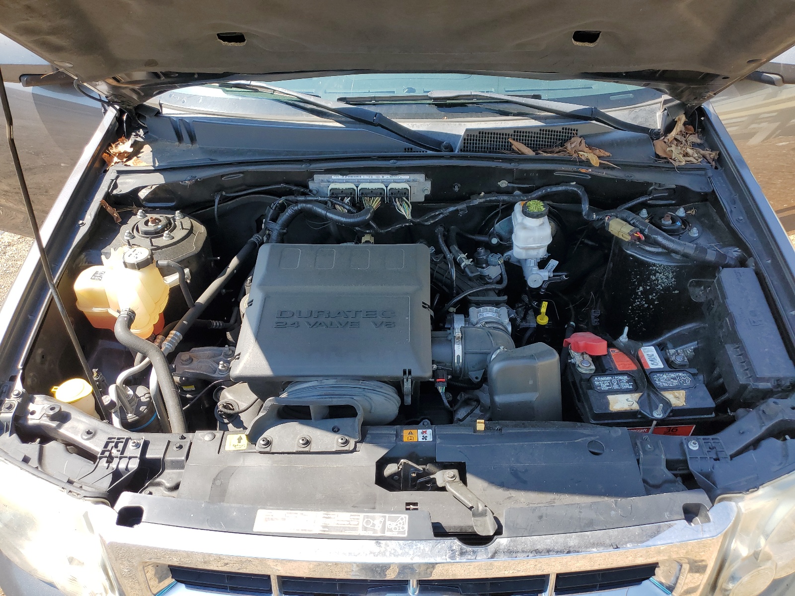 1FMCU9EG6BKC02565 2011 Ford Escape Limited