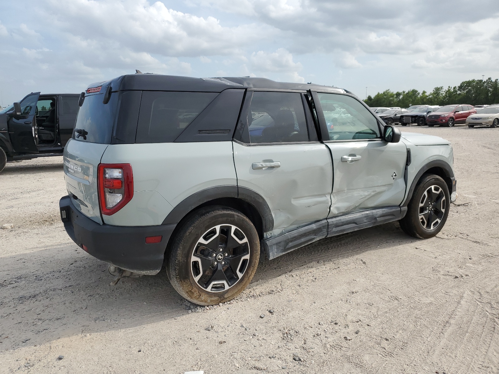 2022 Ford Bronco Sport Outer Banks vin: 3FMCR9C61NRD44043