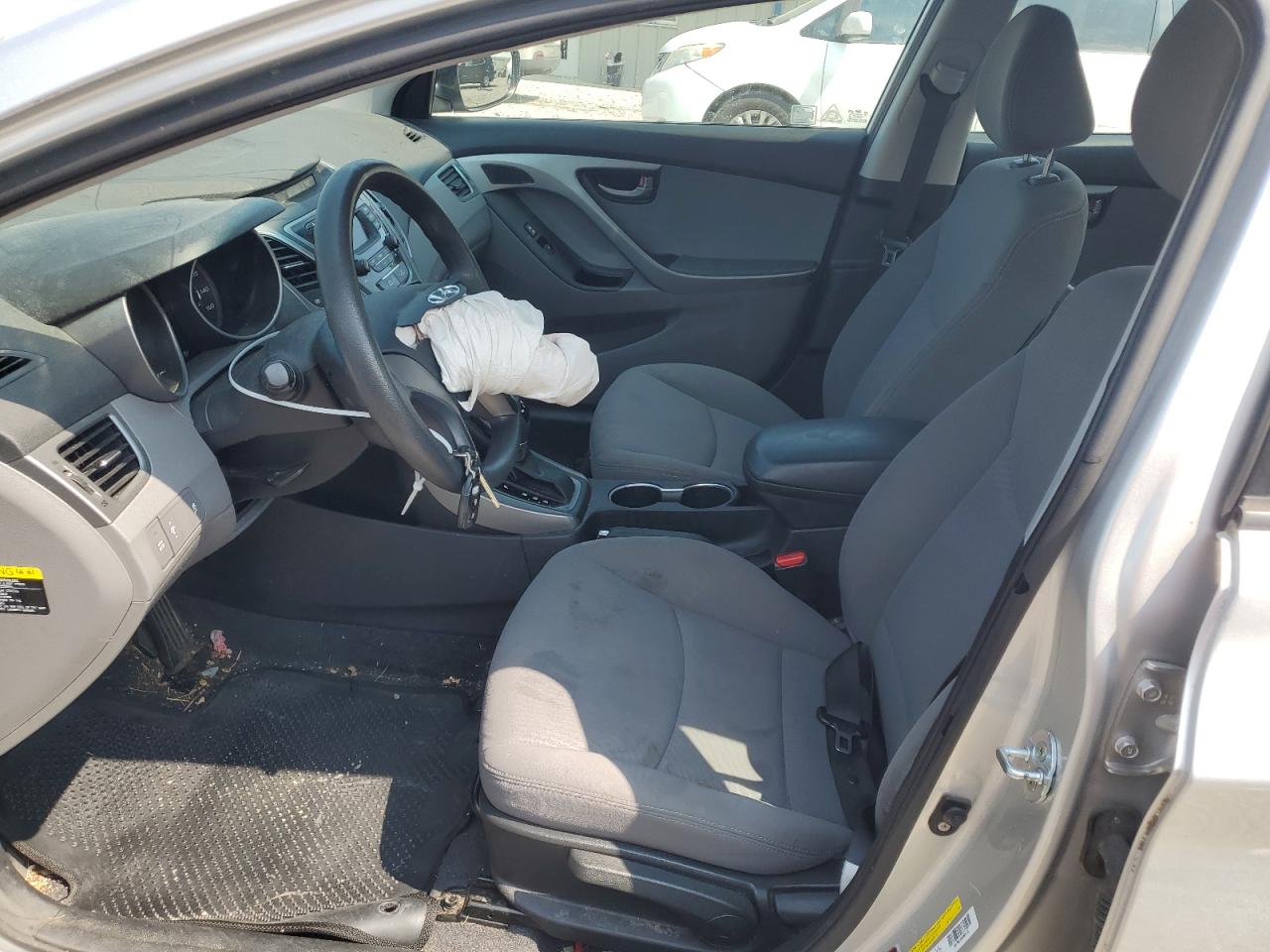 KMHDH4AE9FU265444 2015 Hyundai Elantra Se