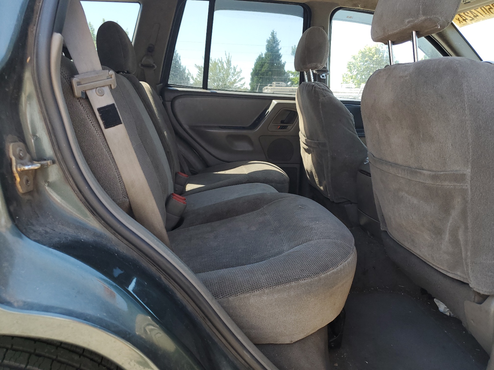 1J4GW48S81C620454 2001 Jeep Grand Cherokee Laredo