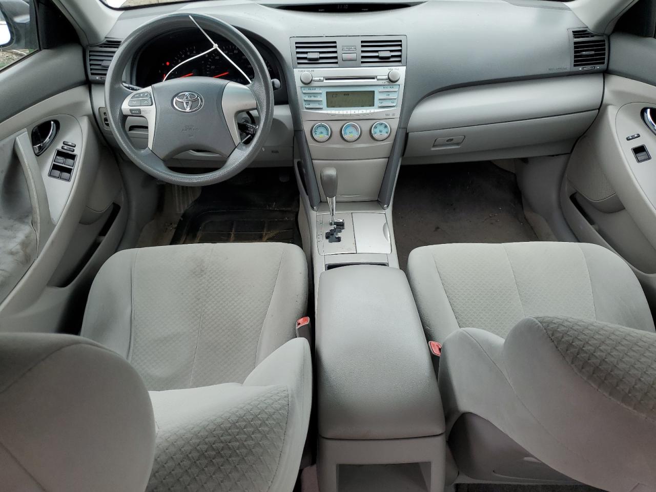 2009 Toyota Camry - Image 8