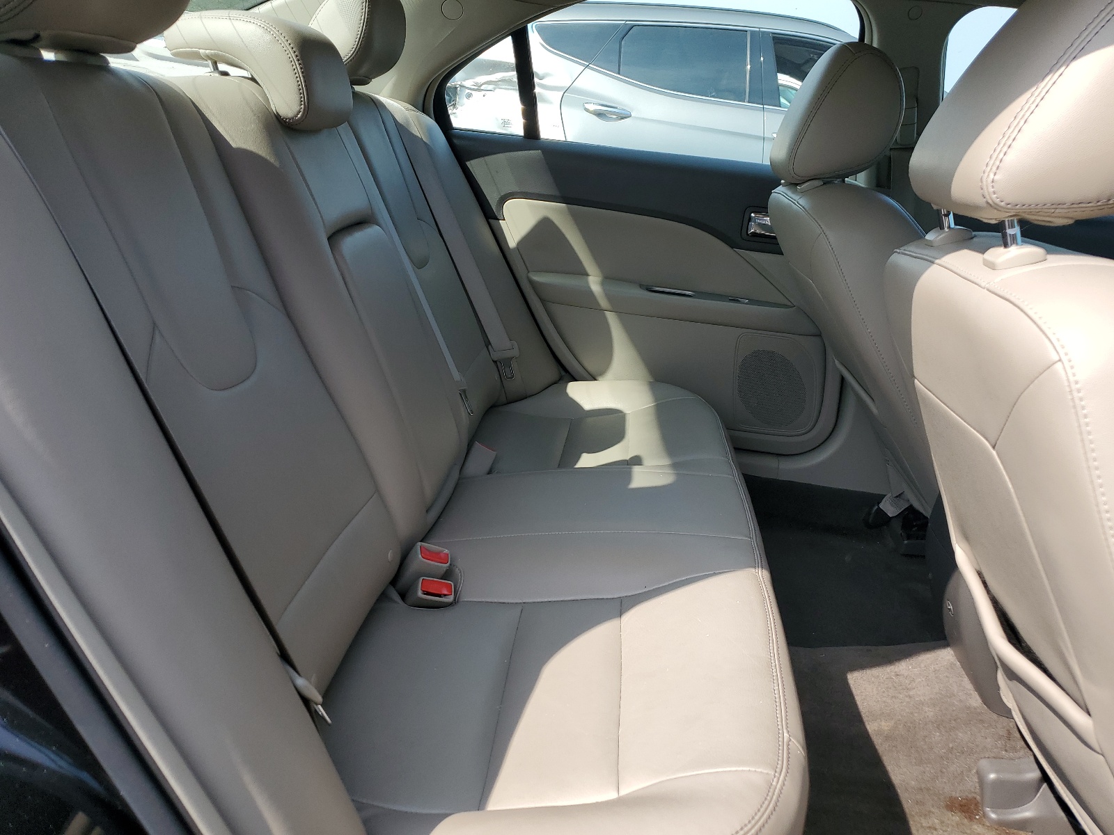 3FAHP0JA8BR331679 2011 Ford Fusion Sel