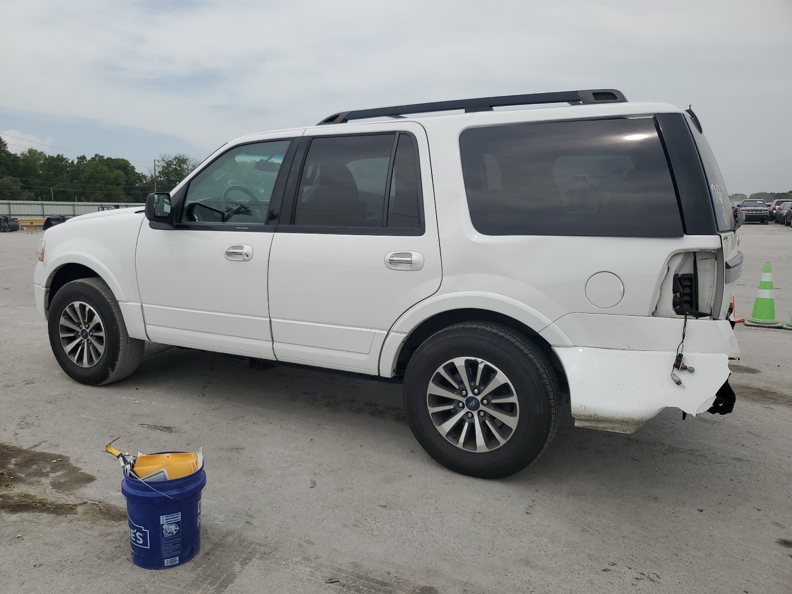 1FMJU1HT6GEF28017 2016 Ford Expedition Xlt