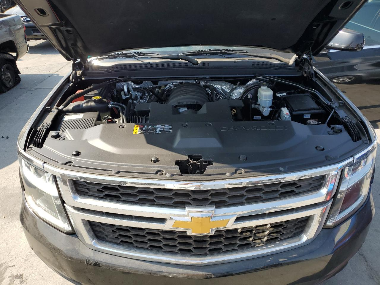 1GNSKHKC6JR334742 2018 Chevrolet Suburban K1500 Lt