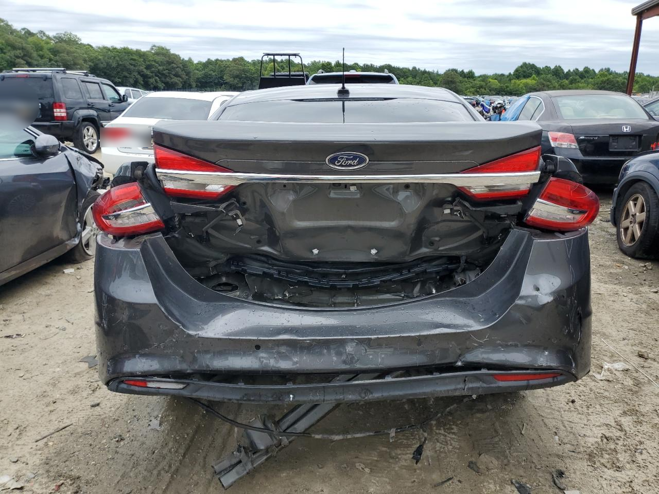 3FA6P0HDXJR184514 2018 Ford Fusion Se
