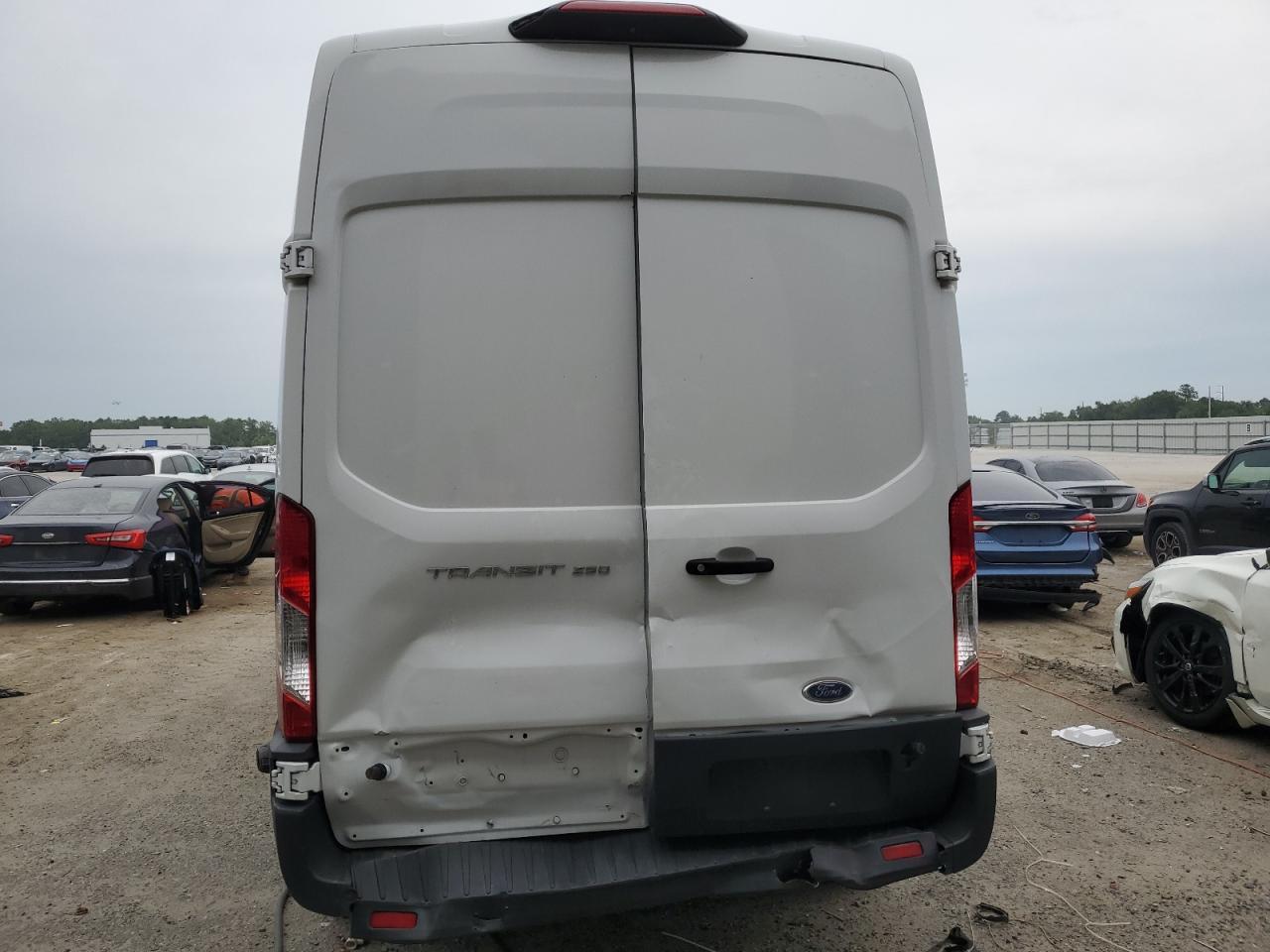 1FTYR2XM2JKA61983 2018 Ford Transit T-250