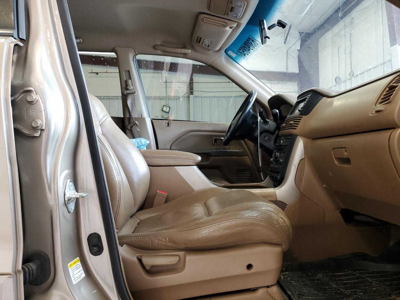 2004 Honda Pilot Exl VIN: 2HKYF18784H587159 Lot: 63094854