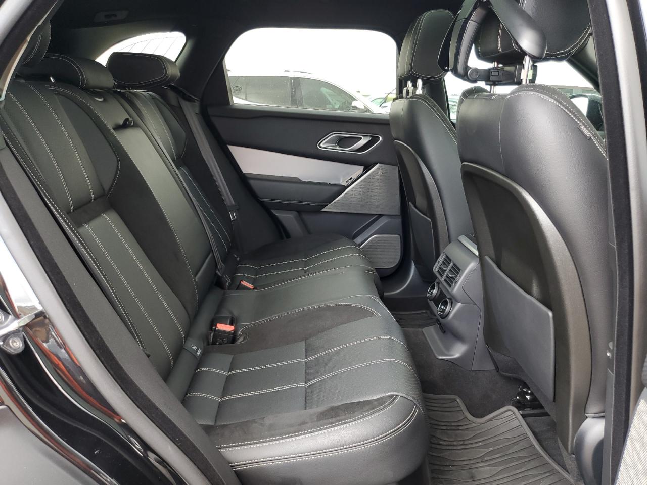2019 Land Rover Range Rover Velar R-Dynamic Se VIN: SALYL2FV2KA226281 Lot: 62886094