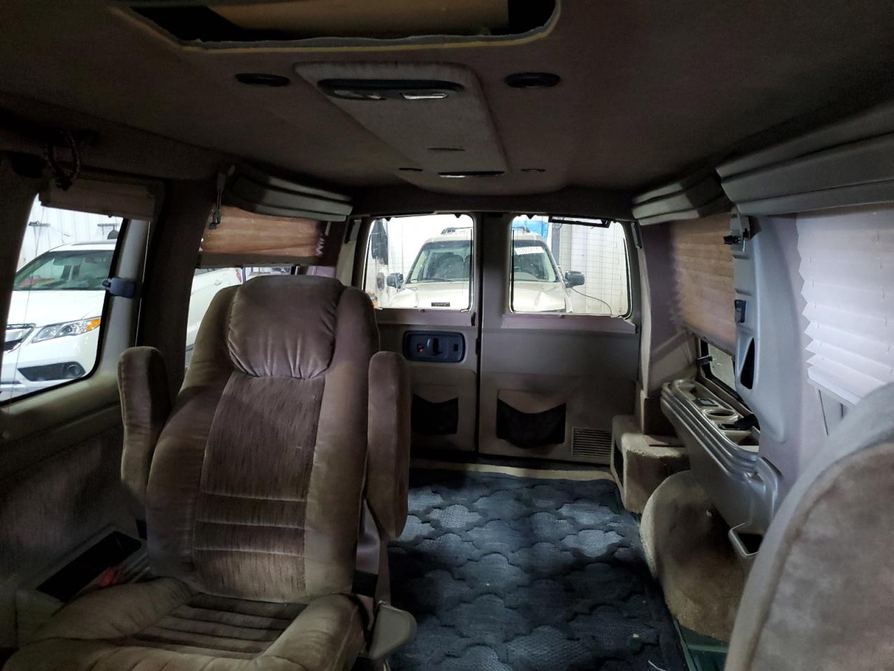 2000 Chevrolet Express G1500 VIN: 1GBFG15M0Y1201737 Lot: 64030814