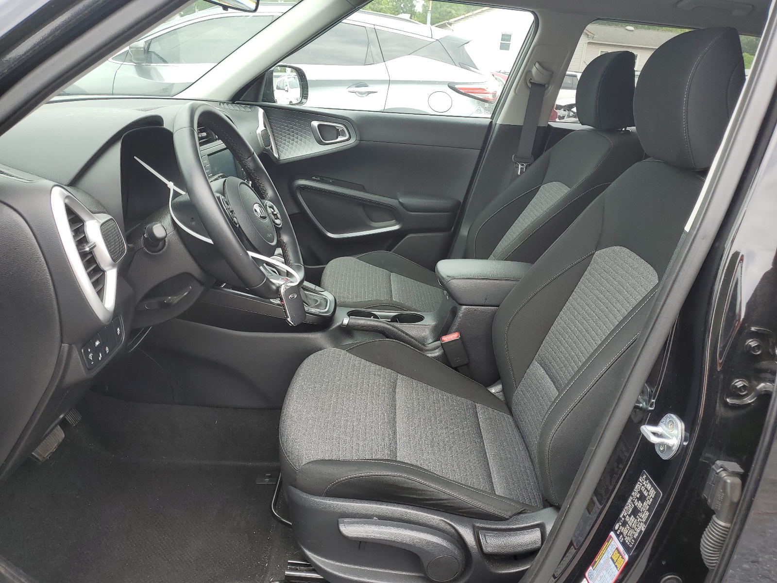 KNDJ63AUXL7051281 2020 Kia Soul Gt Line