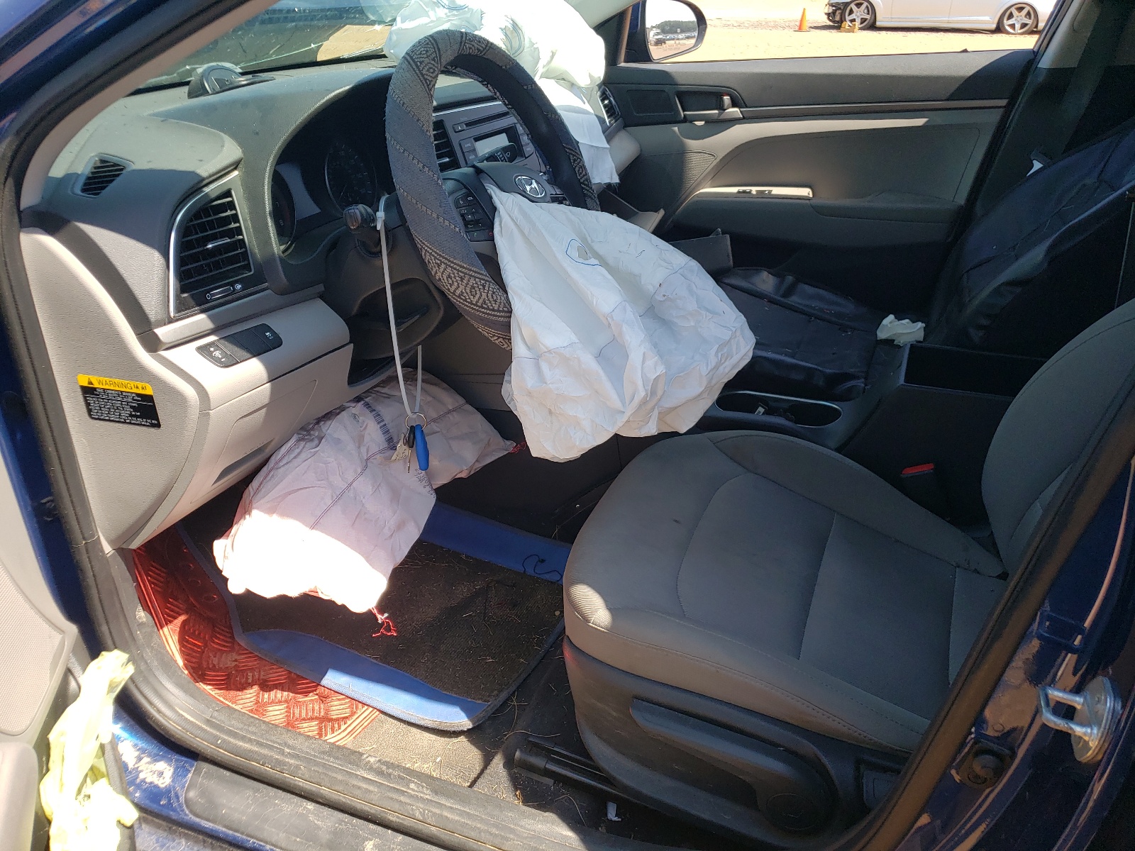 5NPD74LF1JH306469 2018 Hyundai Elantra Se