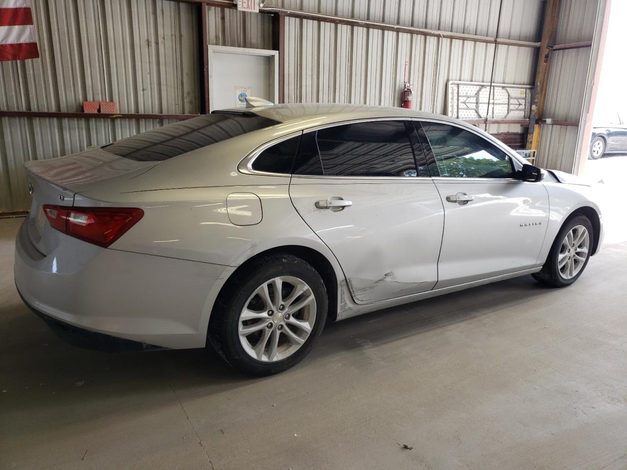 2018 Chevrolet Malibu - Image 3