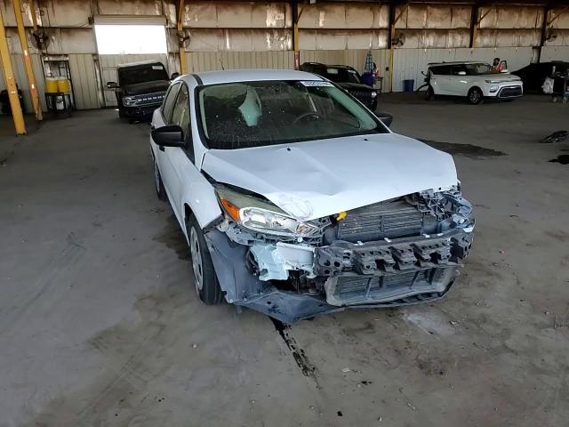 2017 Ford Focus - Image 10