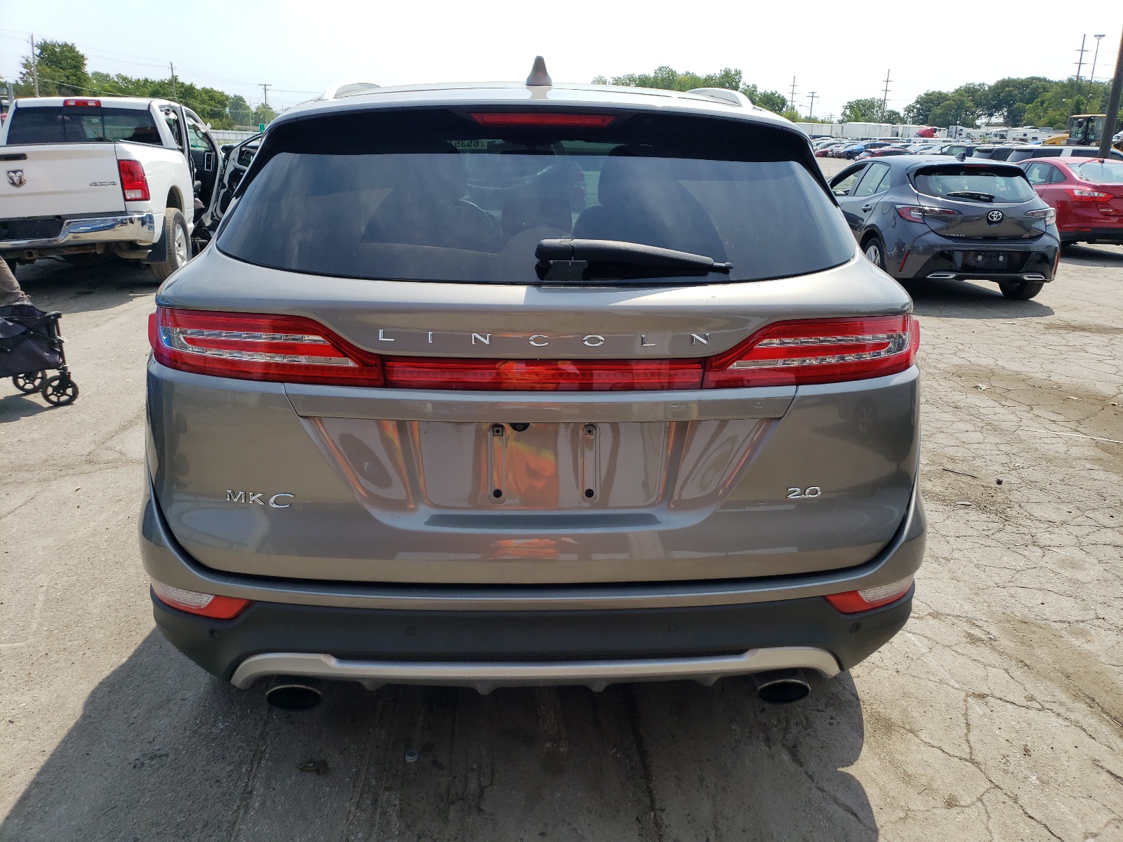 5LMCJ1C9XGUJ24153 2016 Lincoln Mkc Premiere