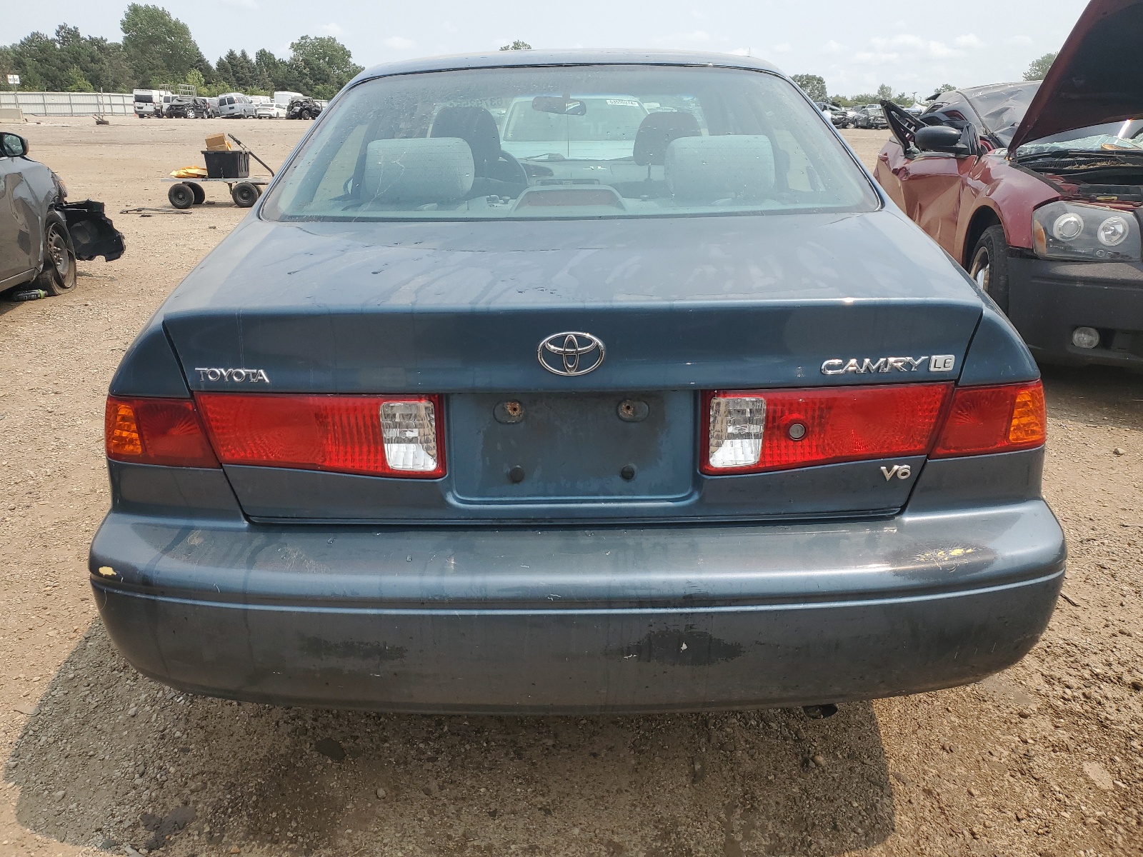 4T1BF28K7YU941390 2000 Toyota Camry Le