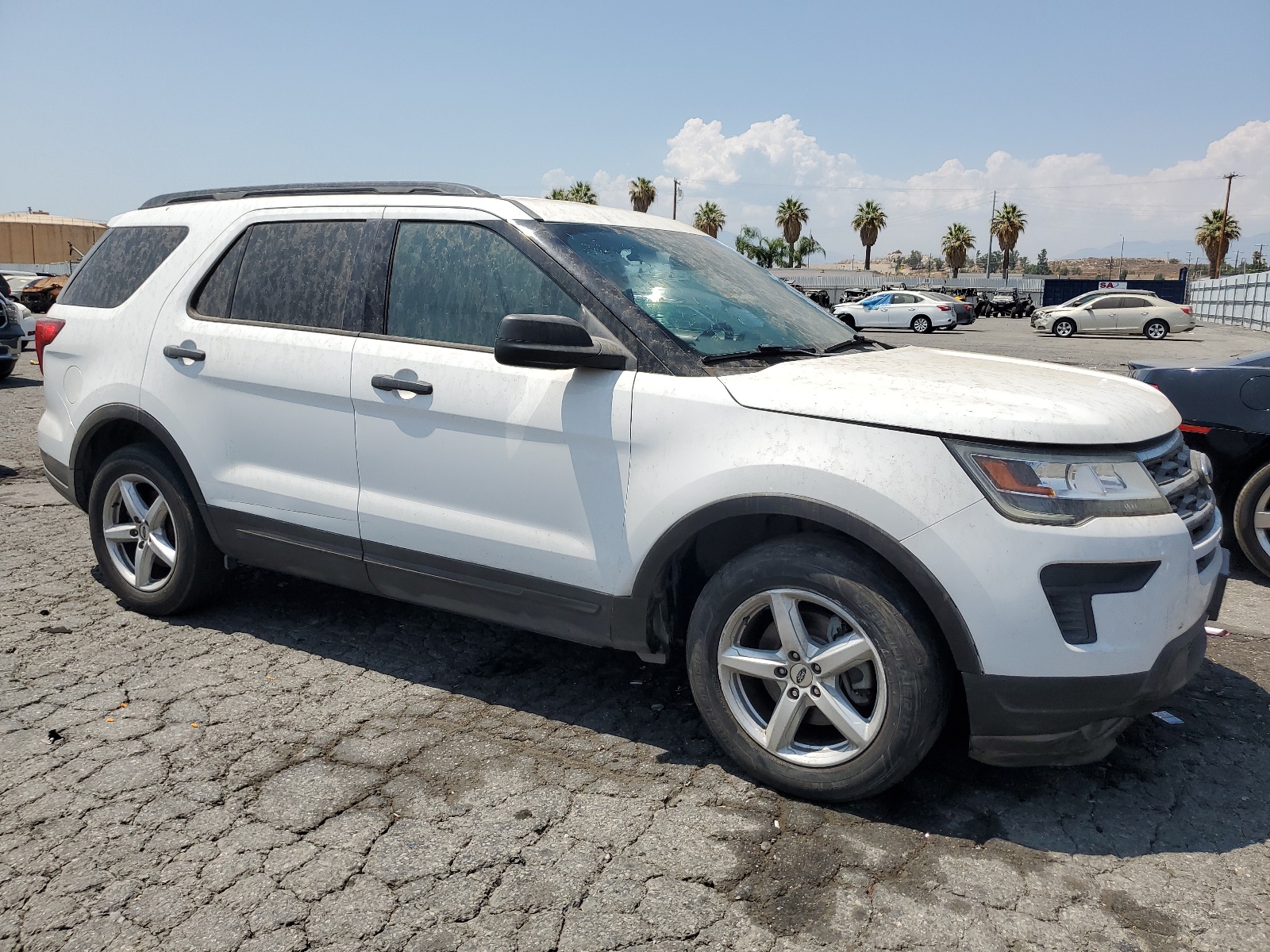 2018 Ford Explorer vin: 1FM5K7B82JGA99677