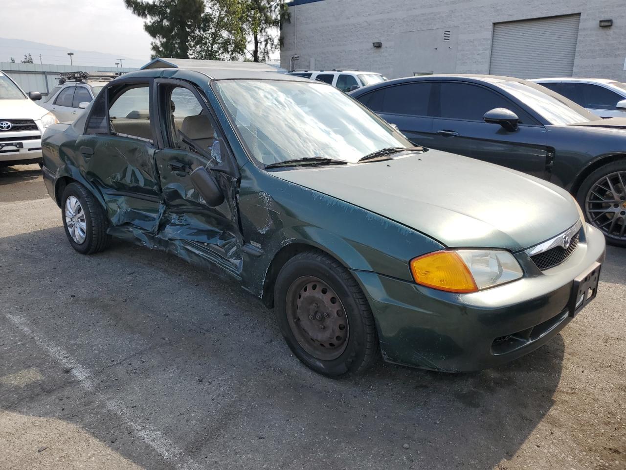 2000 Mazda Protege - Image 4