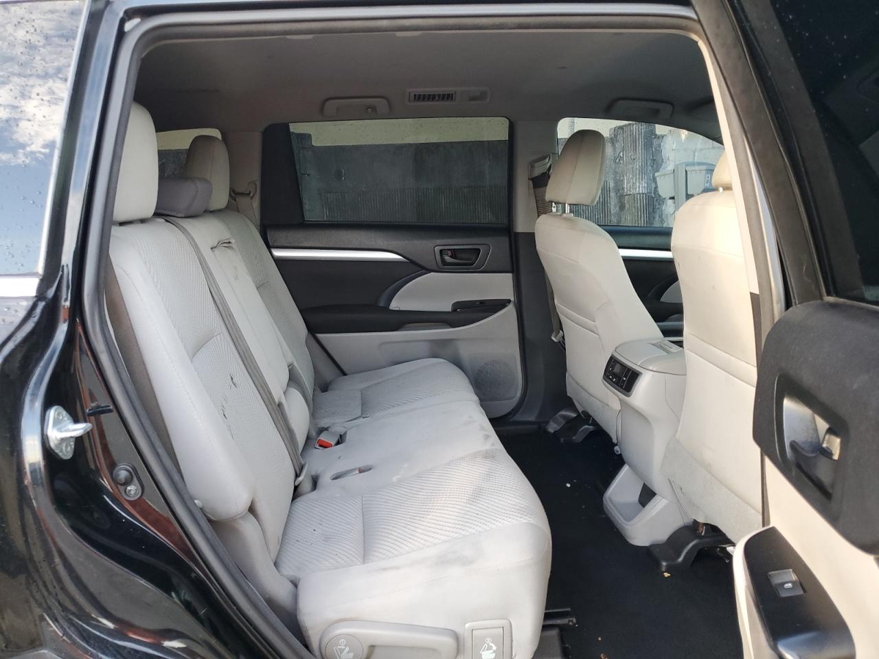 2016 Toyota Highlander Le VIN: 5TDZARFH7GS022106 Lot: 64034744