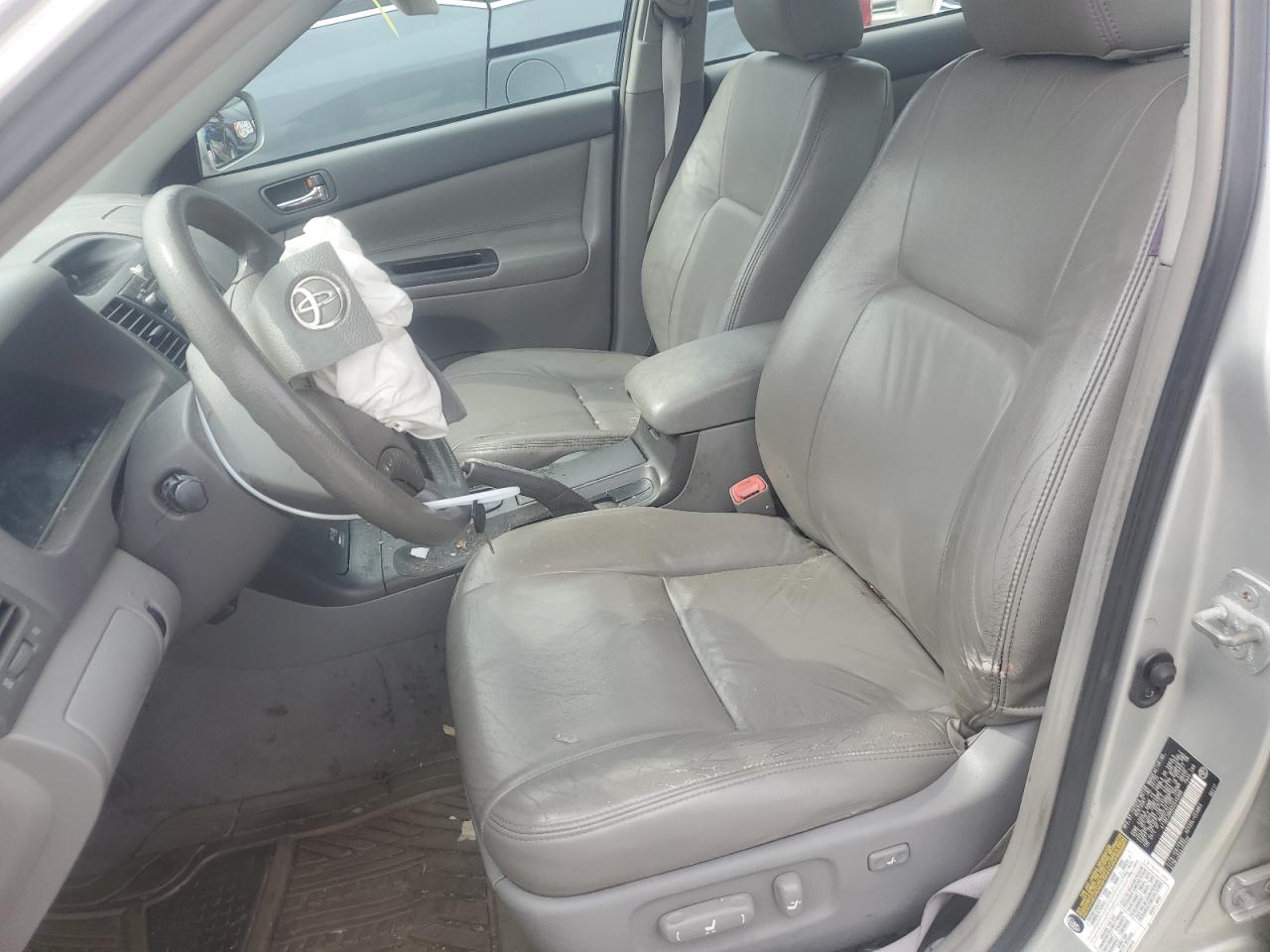 2005 Toyota Camry Le VIN: 4T1BE30K65U545998 Lot: 64109264