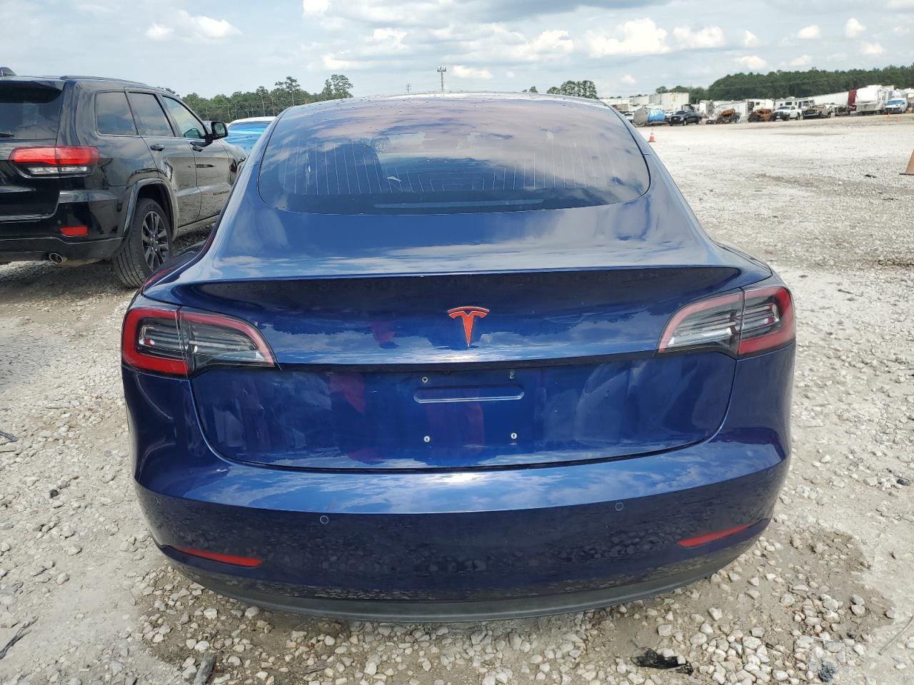 2018 Tesla Model 3 VIN: 5YJ3E1EA0JF041818 Lot: 64101444