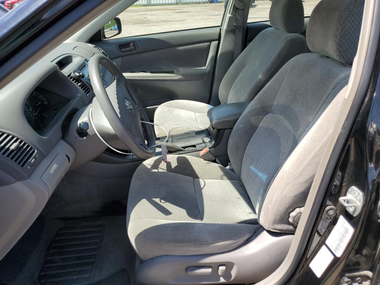 2003 Toyota Camry Le VIN: 4T1BE32K33U230229 Lot: 61848734