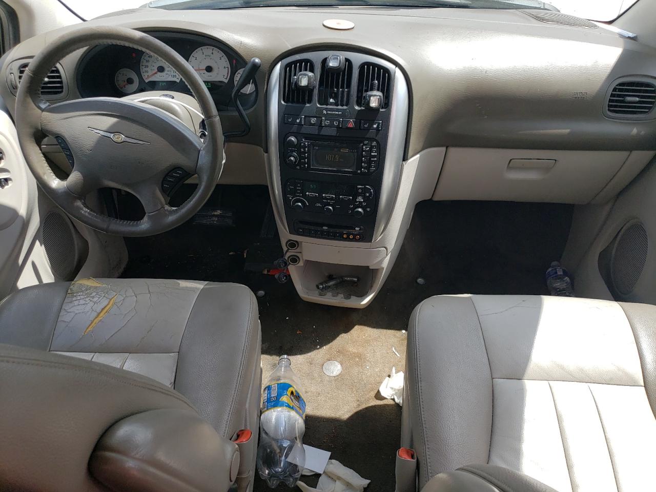 2005 Chrysler Town & Country Touring VIN: 2C4GP54L45R349767 Lot: 64741964