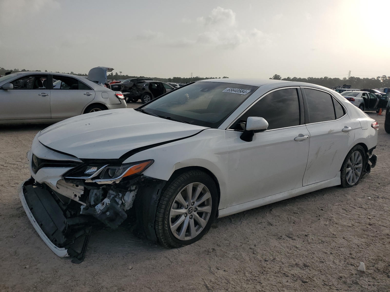 2018 Toyota Camry L vin: JTNB11HK0J3023498