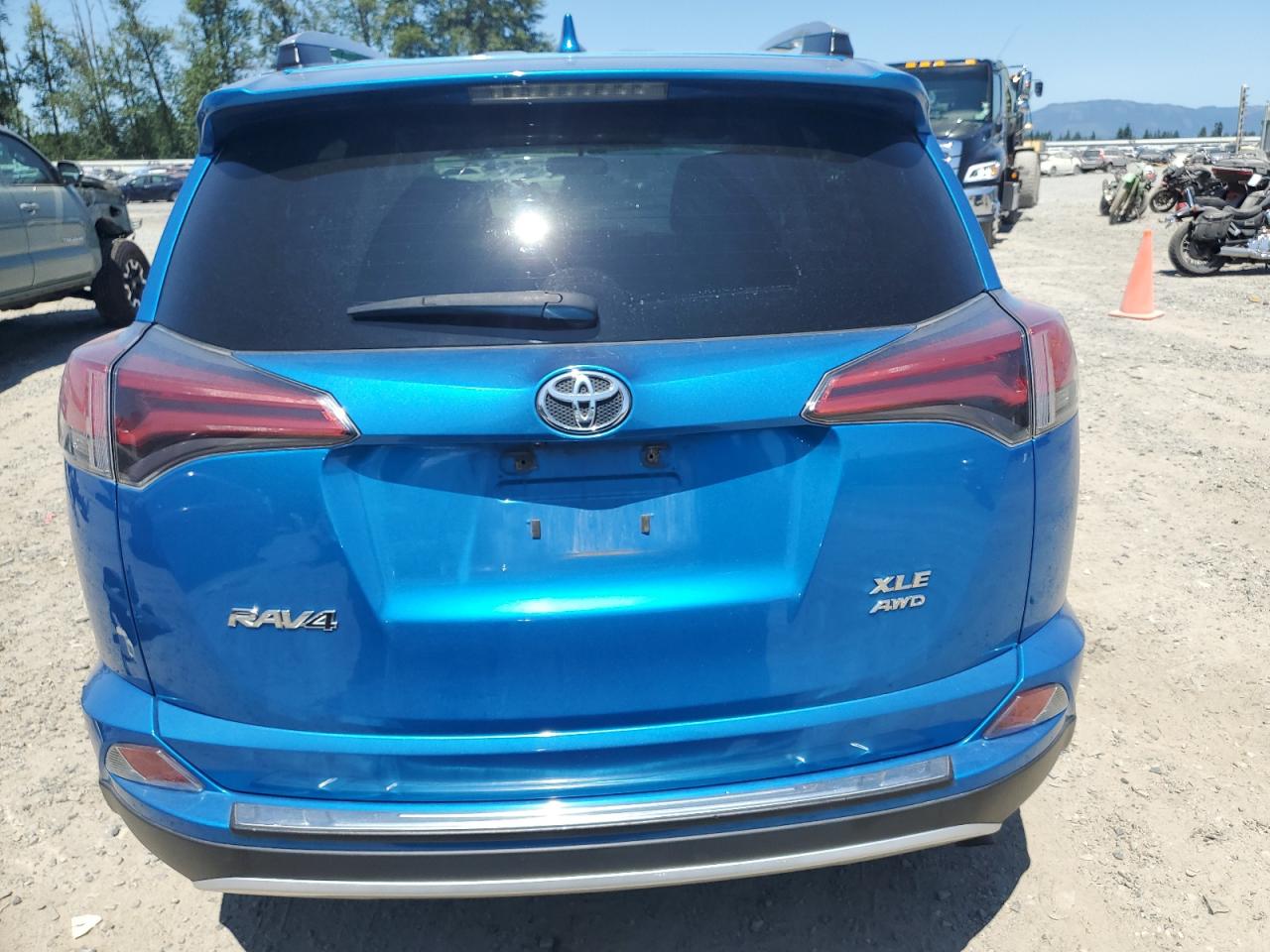 2016 Toyota Rav4 Xle VIN: 2T3RFREV5GW472568 Lot: 62733214