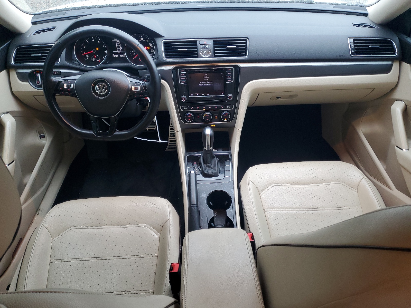 1VWDT7A35HC085306 2017 Volkswagen Passat R-Line