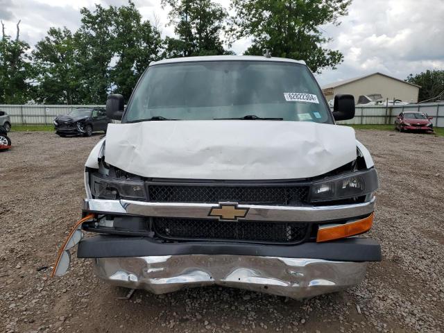  CHEVROLET EXPRESS 2017 Белы