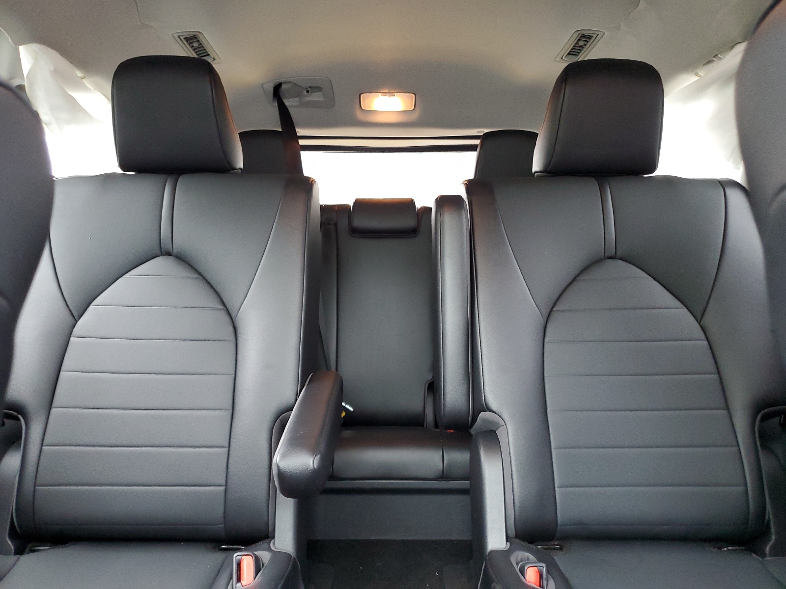 5TDGZRAH6MS077830 2021 Toyota Highlander Xle