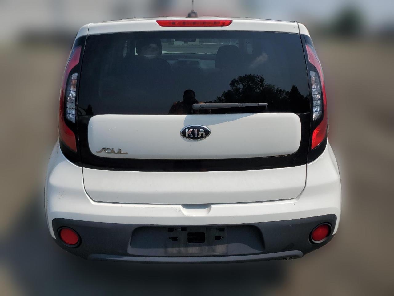 2018 Kia Soul VIN: KNDJN2A23J7567815 Lot: 62454534